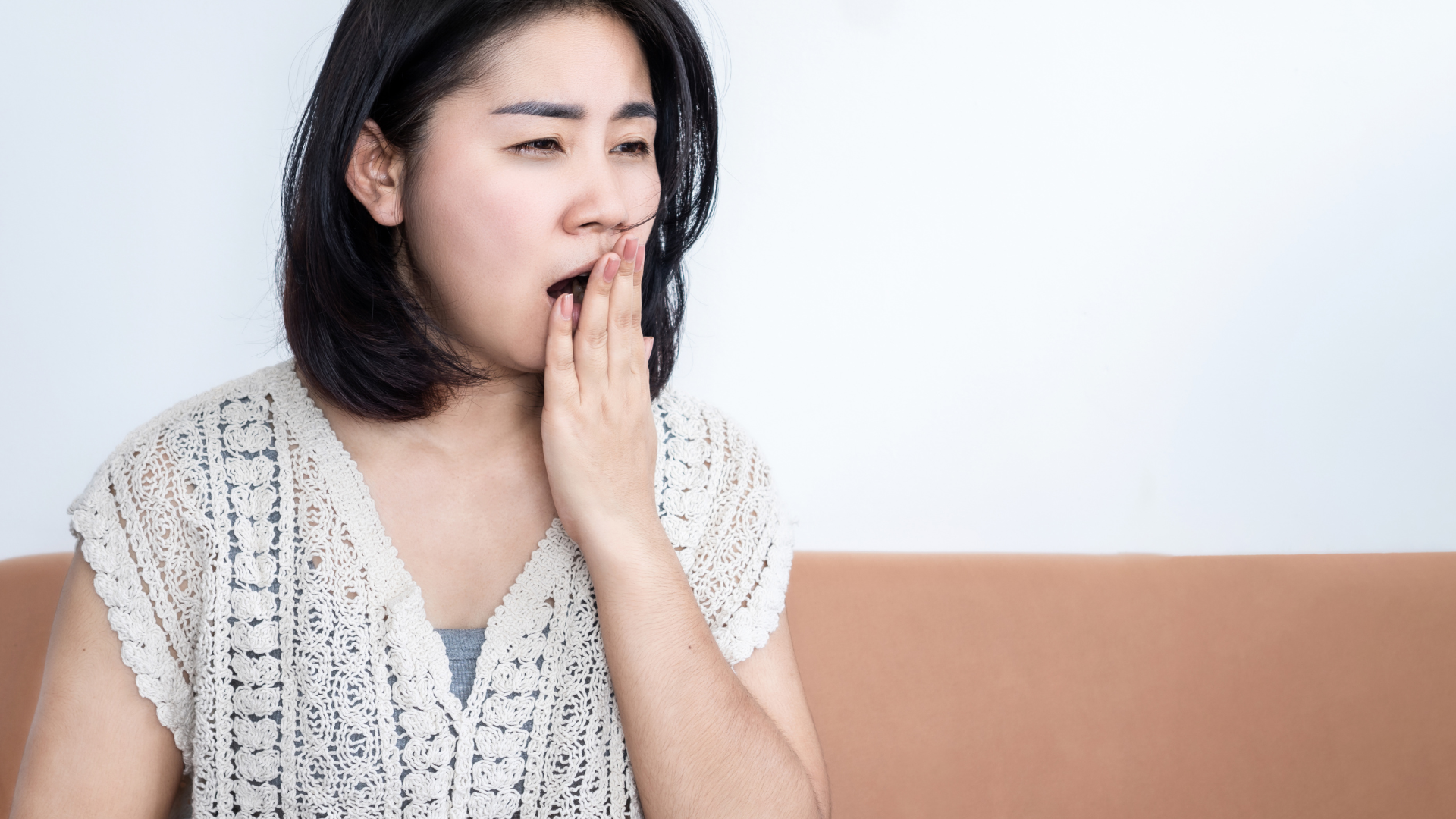 寝不足の朝に菓子パンをかじっていた、これが睡眠不足で太る正体でした。　Sep.7