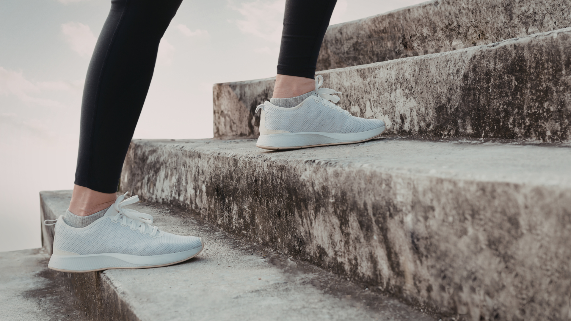 階段上り1分＝ウォーキング何分の運動量になる？　Mar. 9